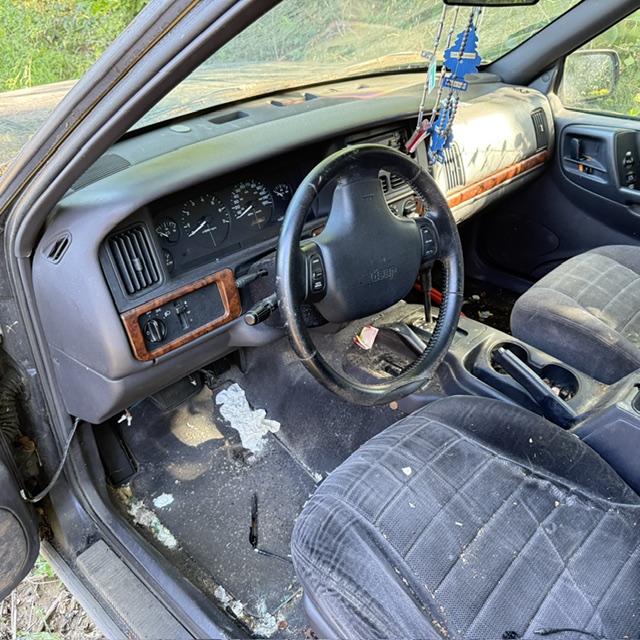 jeep grand cherokee 1998 1J4GZ58S5WC268874 image jeep grand cherokee 1998 1J4GZ58S5WC268874 image
